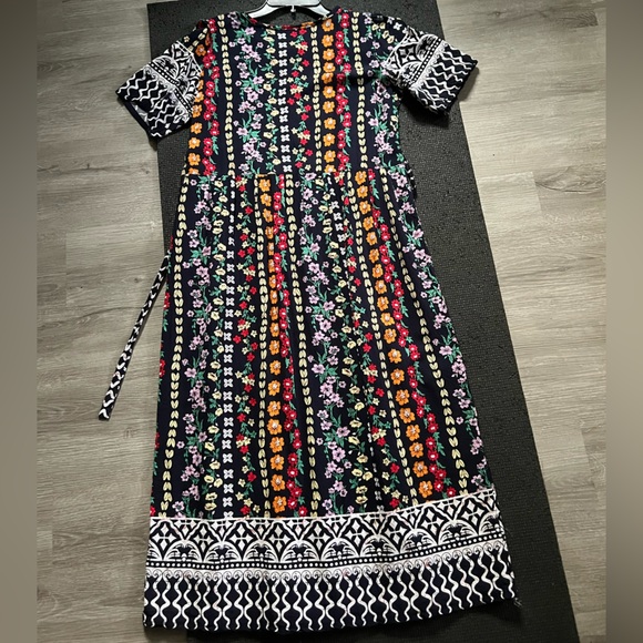 Floral patterns with wavy lines belt will make the edgy feminine appearance. NWT - Picture 2 of 5